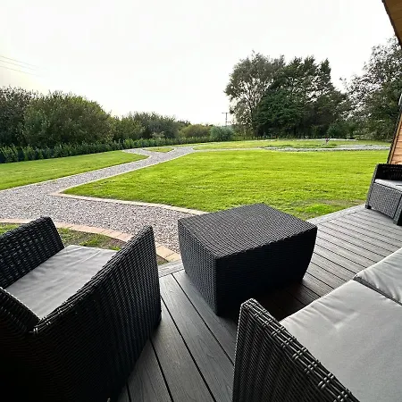 Riverside Retreats - Steamers Meadow