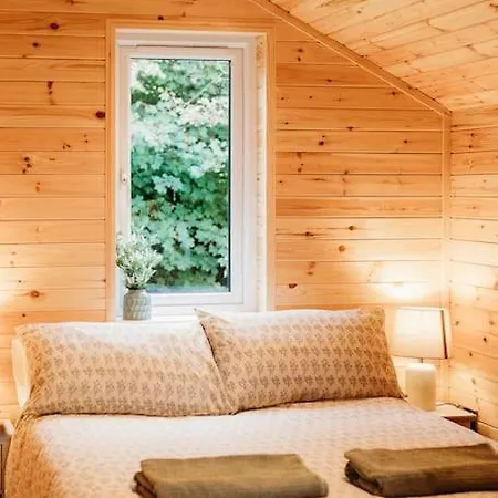 Kemping Riverside Retreats - Steamers Meadow